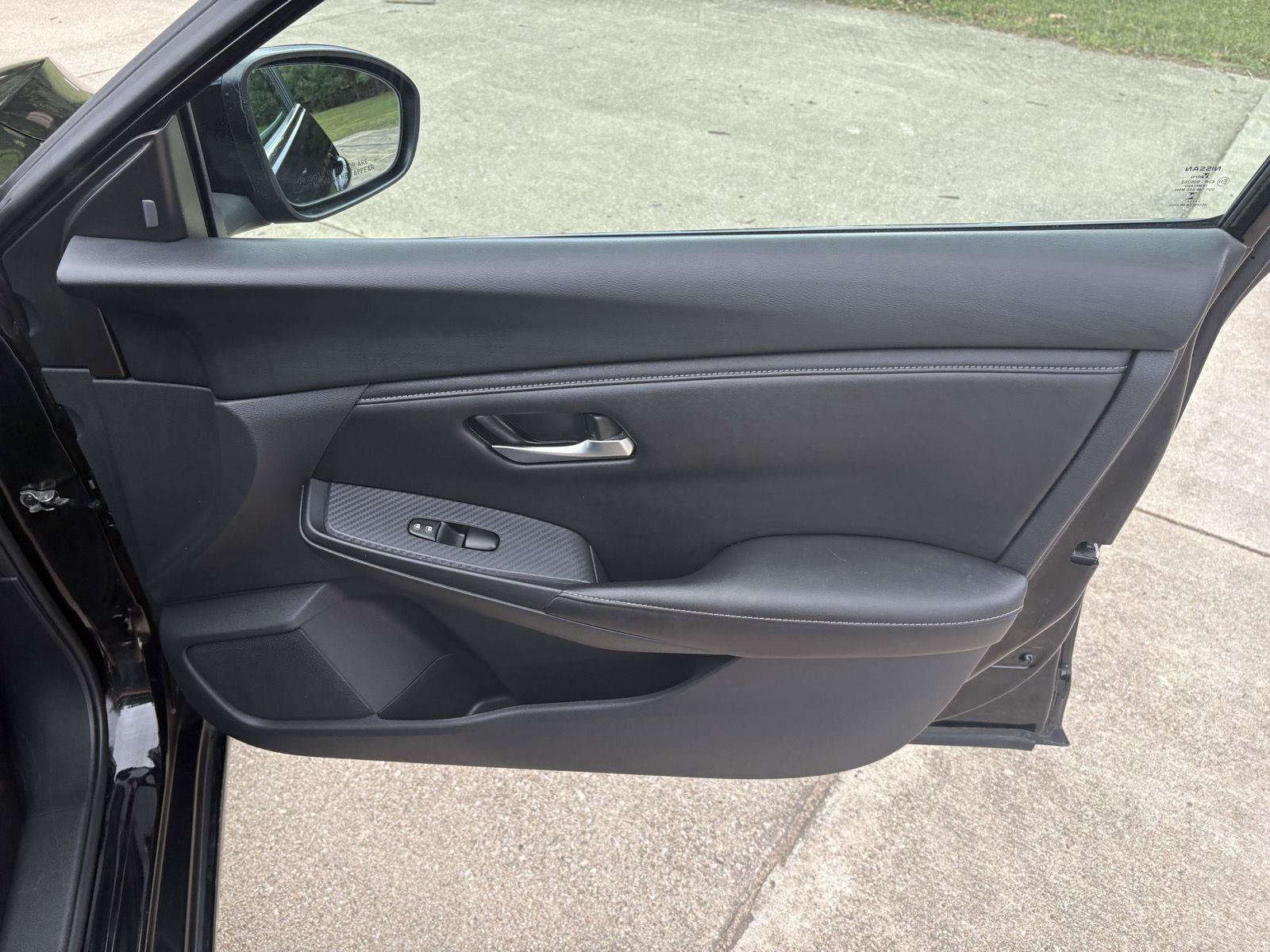 Used 2024 Nissan Sentra SV FWD image 14
