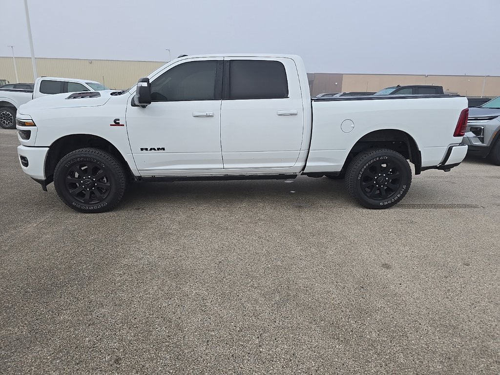 Used 2025 RAM 2500 Laramie AWD/4WD image 3