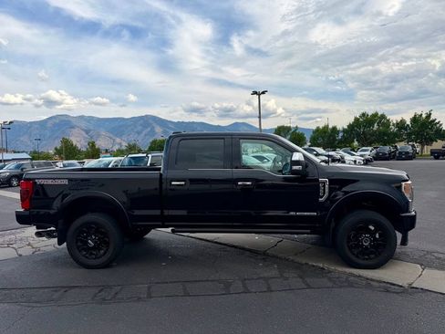 Used 2022 Ford F350 Platinum w/ Tremor Off-Road Package AWD/4WD image 4