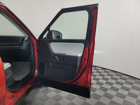 Used 2023 Rivian R1S Launch Edition image 18