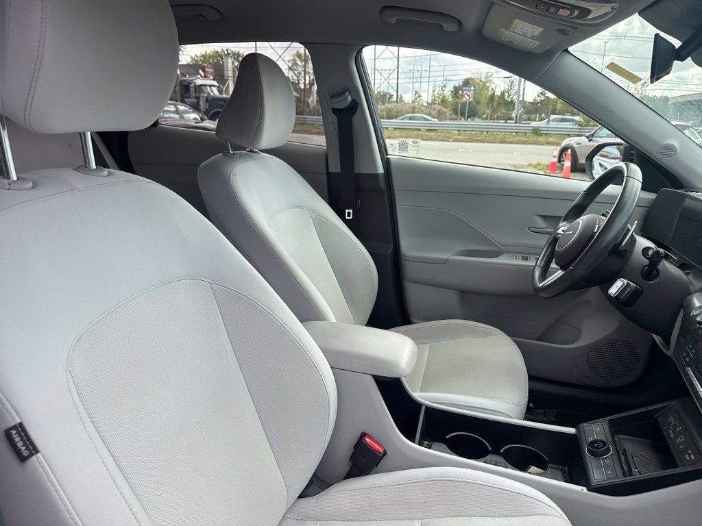 Used 2024 Hyundai Kona SEL w/ Convenience Package AWD/4WD image 25