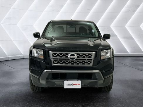 Used 2022 Nissan Frontier SV w/ Technology Package image 2
