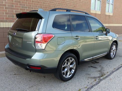 Used 2017 Subaru Forester 2.5i Touring AWD/4WD image 10