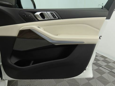 Certified 2023 BMW X5 xDrive45e w/ Executive Package image 25