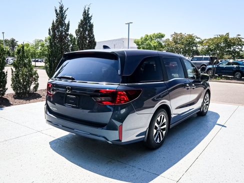 New 2026 Honda Odyssey EX-L image 10