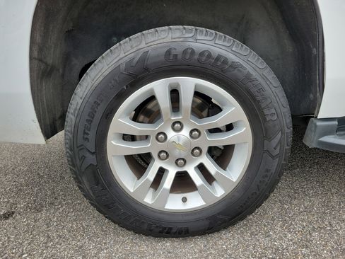 Used 2020 Chevrolet Tahoe LT AWD/4WD image 30
