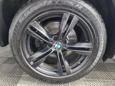 Used 2017 BMW X5 xDrive50i w/ Executive Package AWD/4WD image 16