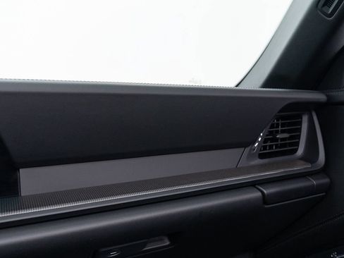 Used 2025 Porsche 911 Carrera RWD image 43
