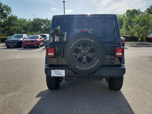 Used 2022 Jeep Wrangler Unlimited Sport image 5