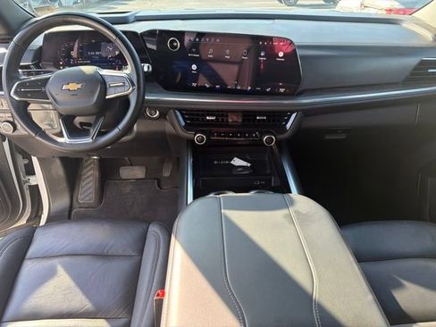 Used 2025 Chevrolet Tahoe LT AWD/4WD image 18