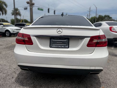 Used 2013 Mercedes-Benz E 350 4MATIC Sedan image 4