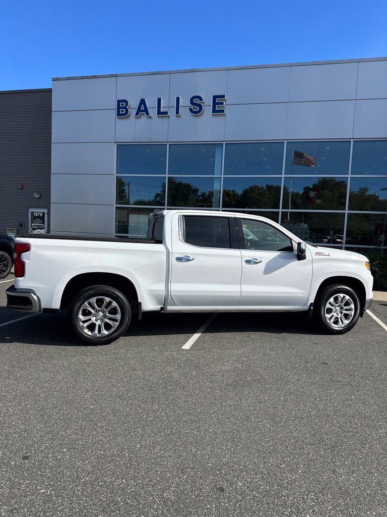 Used 2022 Chevrolet Silverado 1500 LTZ AWD/4WD image 3