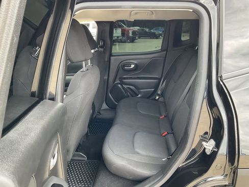 Used 2022 Jeep Renegade Sport w/ Sport Appearance Group AWD/4WD image 9