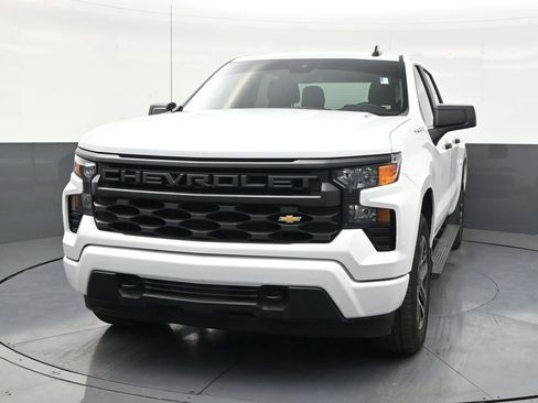 Used 2025 Chevrolet Silverado 1500 Custom image 8