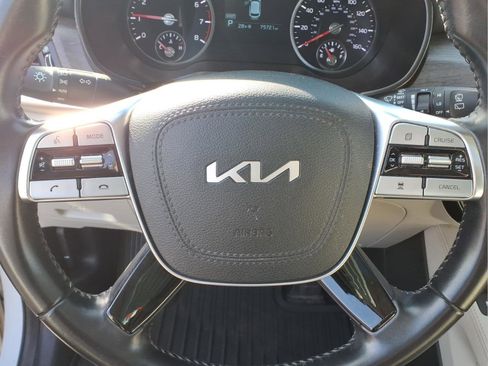 Used 2022 Kia Telluride EX image 14