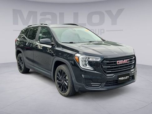 Used 2023 GMC Terrain SLE w/ Driver Convenience Package AWD/4WD image 7