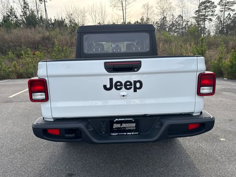 New 2026 Jeep Gladiator Sport image 6