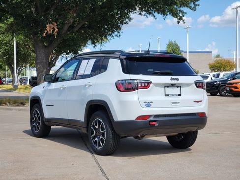 Certified 2025 Jeep Compass Trailhawk AWD/4WD image 5