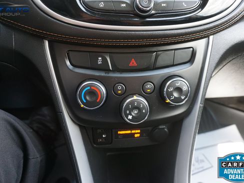 Used 2020 Chevrolet Trax LS w/ Tint and Cruise Package AWD/4WD image 30
