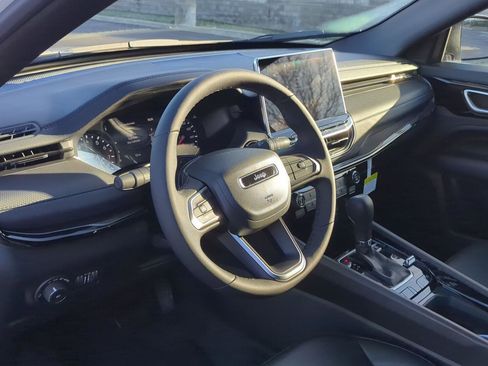 New 2026 Jeep Compass Limited image 11