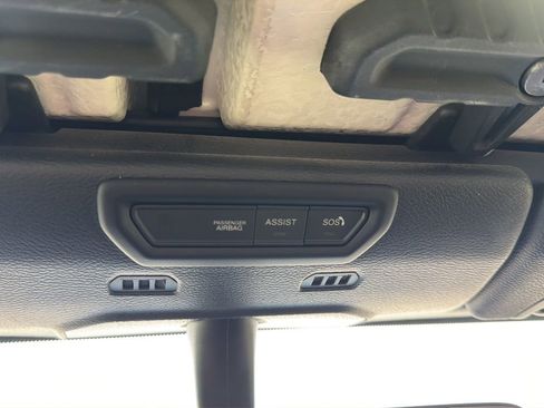 Used 2021 Jeep Gladiator Overland image 29