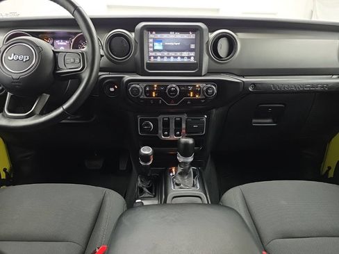 Used 2022 Jeep Wrangler Sport AWD/4WD image 31