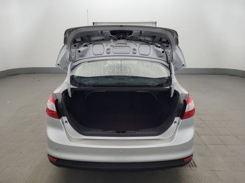Used 2014 Ford Focus SE w/ Equipment Group 201A FWD image 29
