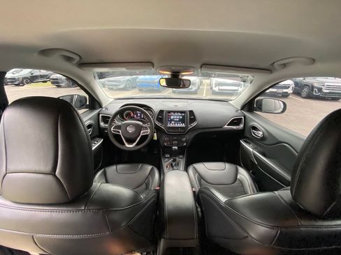 Used 2022 Jeep Cherokee Latitude AWD/4WD image 23