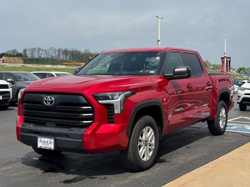 Certified 2025 Toyota Tundra SR5 w/ SR5 Premium Package image 8