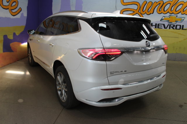 Used 2023 Buick Enclave Avenir w/ Avenir Technology Package AWD/4WD image 6