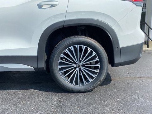 New 2025 Volkswagen Tiguan S image 18