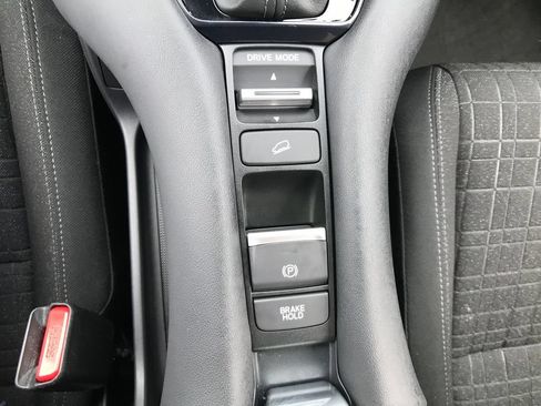 Certified 2023 Honda HR-V LX image 20