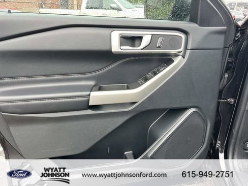 Certified 2022 Ford Explorer XLT w/ Equipment Group 202A AWD/4WD image 25