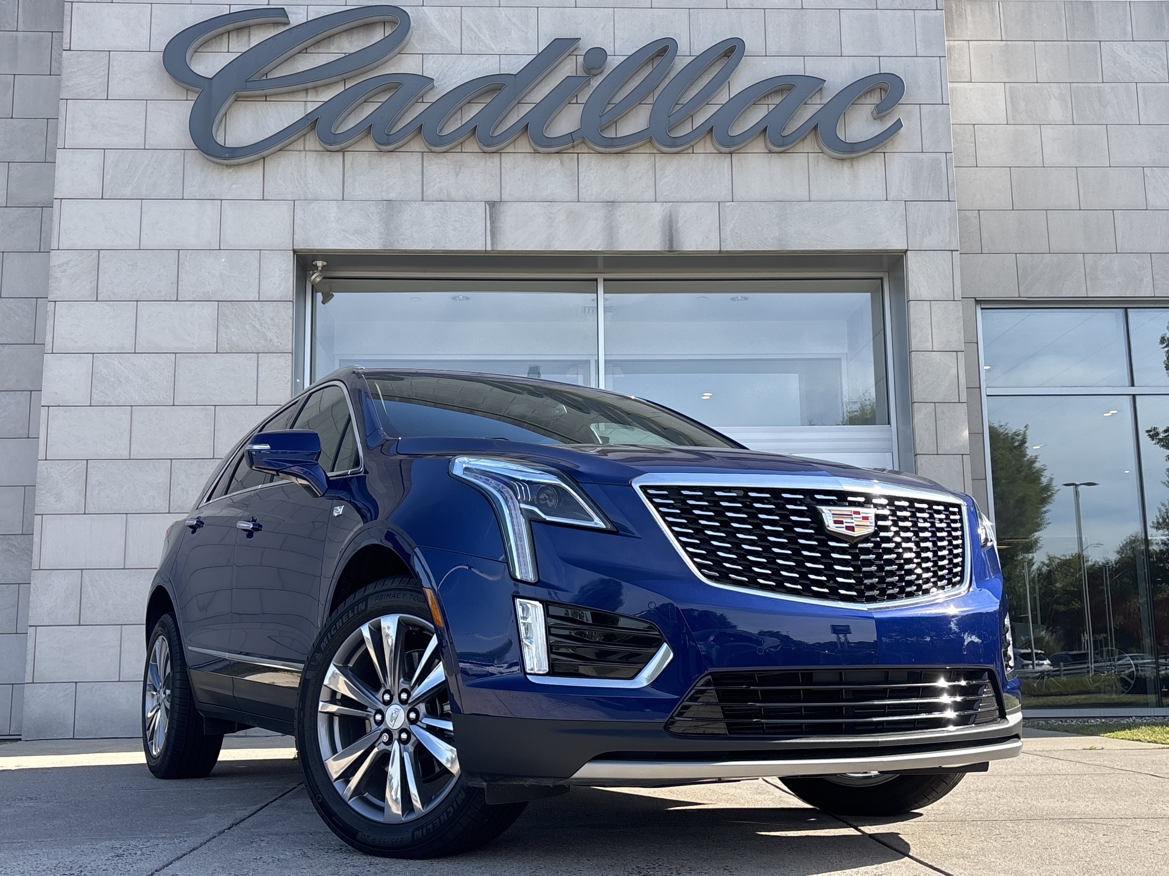 Used 2025 Cadillac XT5 Premium Luxury AWD/4WD image 1