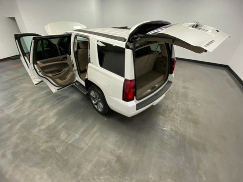 Used 2019 Chevrolet Tahoe LT w/ LT Signature Package image 50