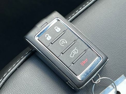 New 2025 Jeep Grand Cherokee Limited w/ Black Appearance Package AWD/4WD image 32