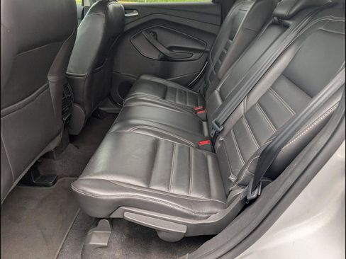 Used 2017 Ford Escape SE w/ SE Leather Comfort Package FWD image 4