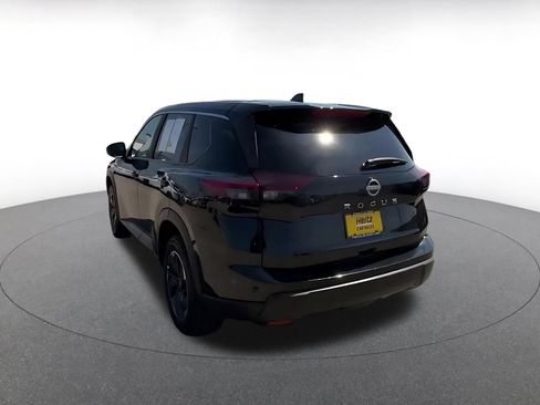 Used 2025 Nissan Rogue SV FWD image 11