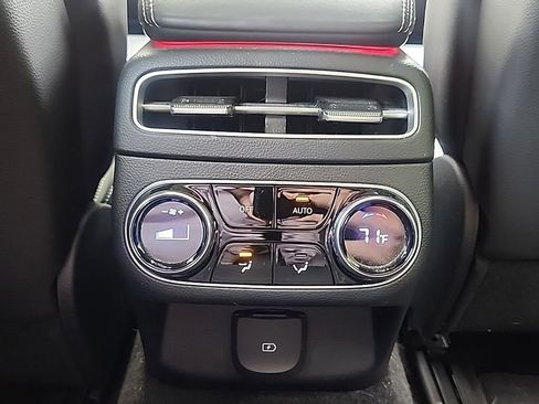 Used 2024 Genesis Electrified GV70 AWD/4WD image 28