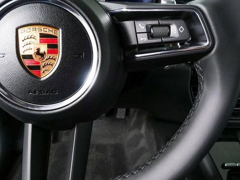 New 2026 Porsche Macan image 11