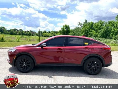 Used 2024 Buick Envista Sport Touring w/ Convenience I Package FWD image 2