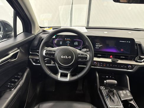 Used 2025 Kia Sportage EX image 20