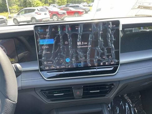 New 2026 Volkswagen Tiguan SE R-Line FWD image 26