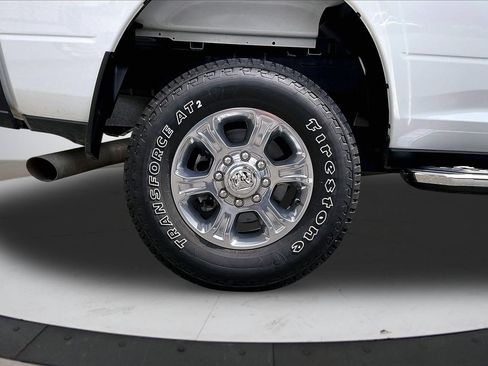 Used 2025 RAM 2500 Big Horn AWD/4WD image 36