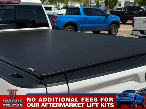 Used 2024 GMC Sierra 3500 Denali w/ Denali Reserve Package AWD/4WD image 9