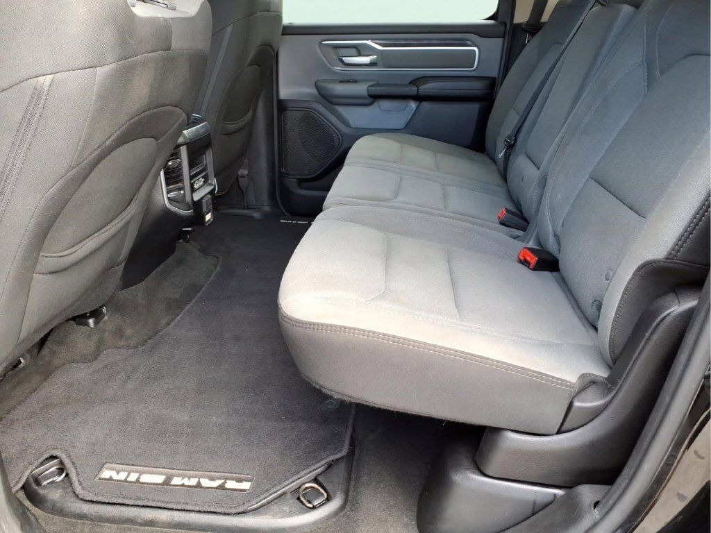 Used 2019 RAM 1500 Big Horn AWD/4WD image 17