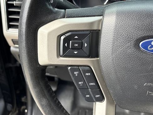 Used 2019 Ford F250 4x4 Crew Cab Super Duty image 17