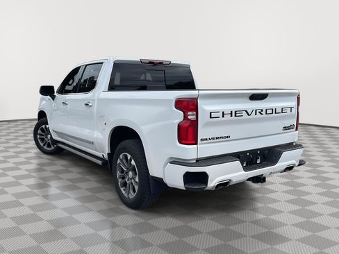 Used 2024 Chevrolet Silverado 1500 High Country w/ Technology Package AWD/4WD image 5