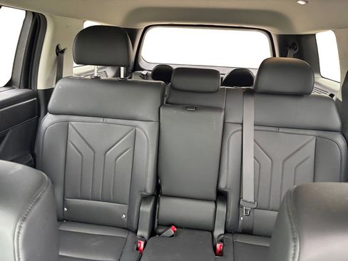 Used 2025 Hyundai Santa Fe SEL image 13