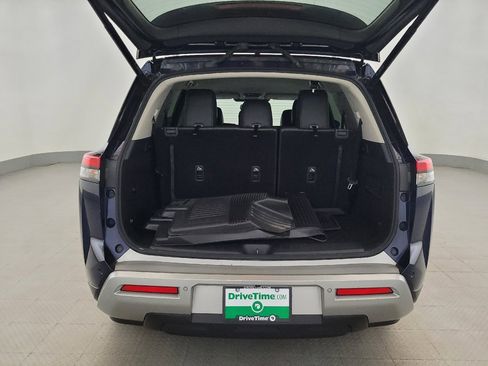 Used 2022 Nissan Pathfinder SL AWD/4WD image 29